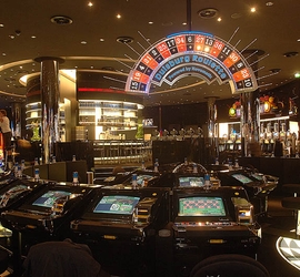 Glücklicher Roulette Gewinner im Casino Duisburg