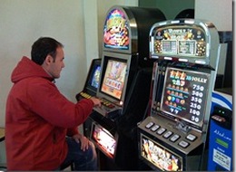 Spielautomaten-Betrug im Casino bringt Dieb Millionen ein